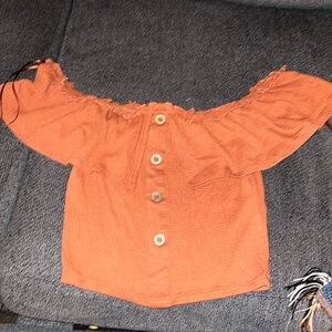 Lone Tree off the shoulder crop top S